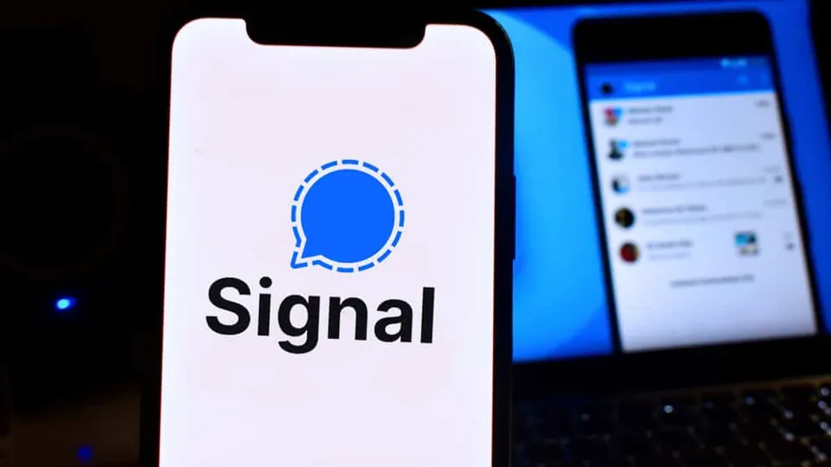 How to see where you're logged into Signal on a smartphone screen